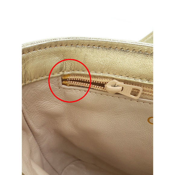 Chanel Matelasse Chain Shoulder Bag - Picture 7 of 9